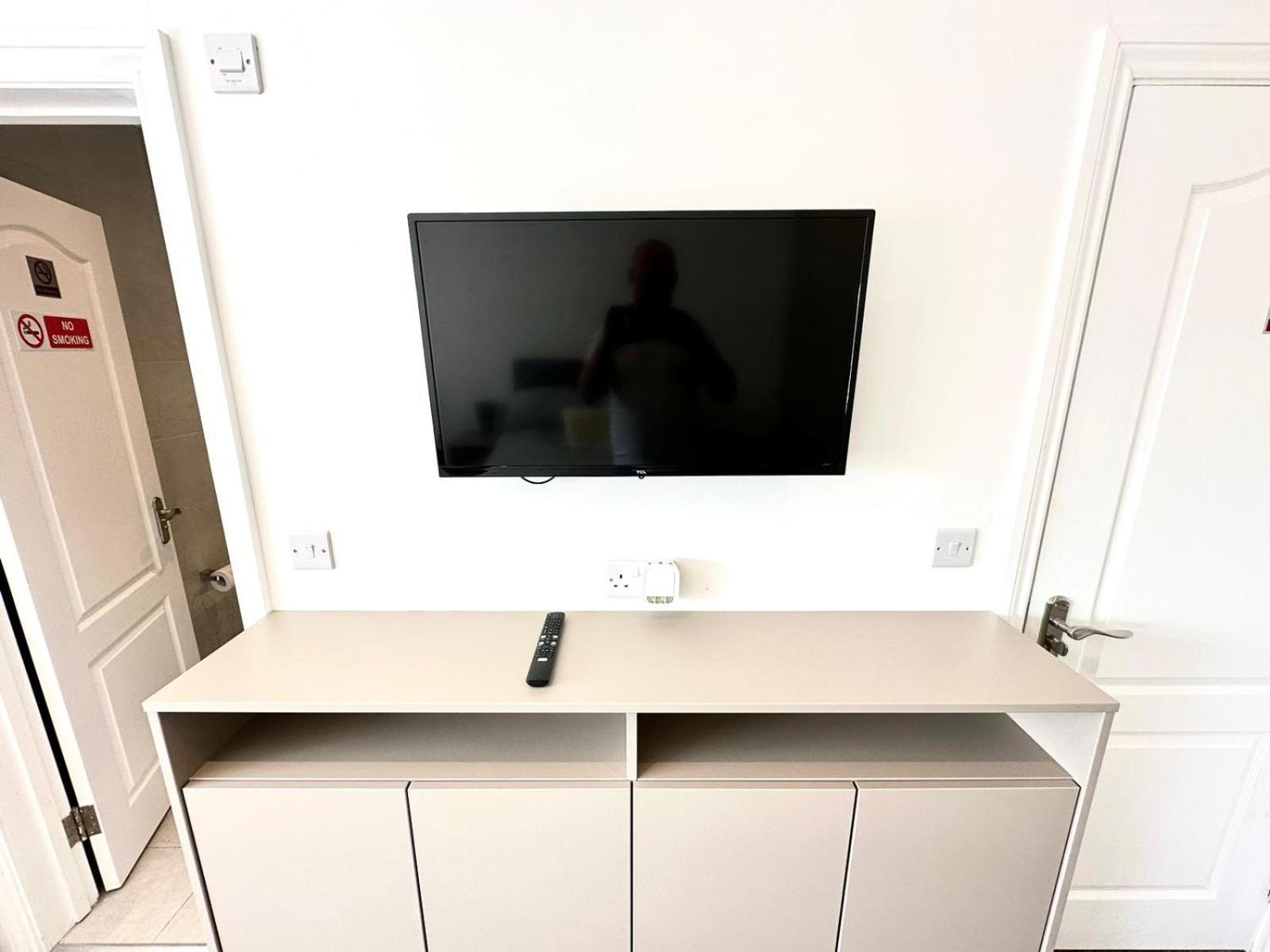 Sunny Modern, Private Apartment,15 Mins To Central London Hendon Exterior foto